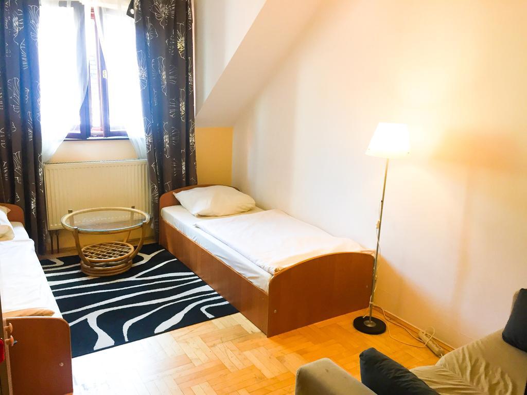 Hostel Florencja Wieliczka Bagian luar foto